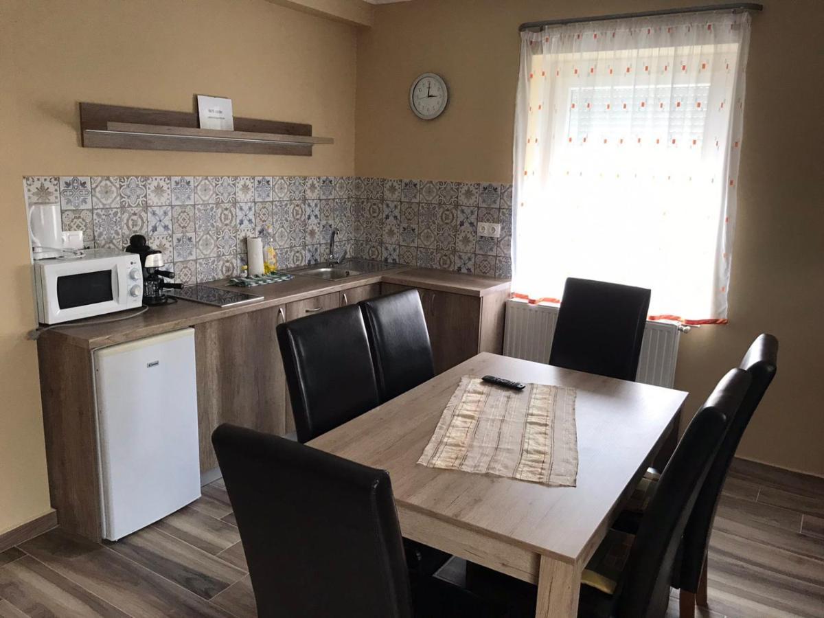 Adrienn Apartman Sárvár Dış mekan fotoğraf