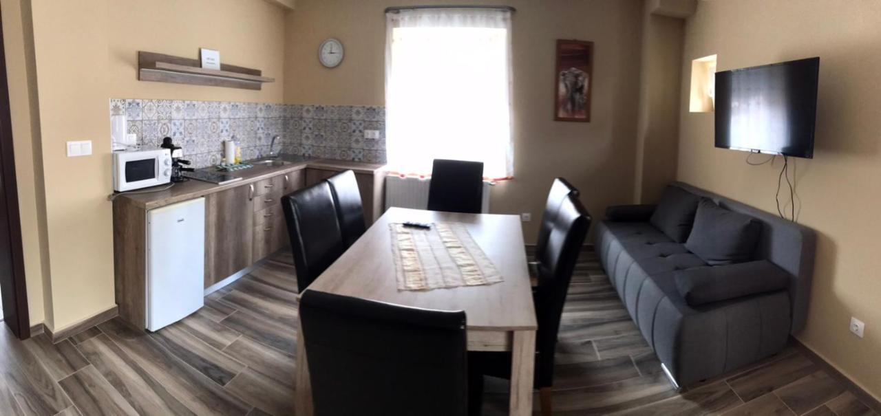 Adrienn Apartman Sárvár Dış mekan fotoğraf