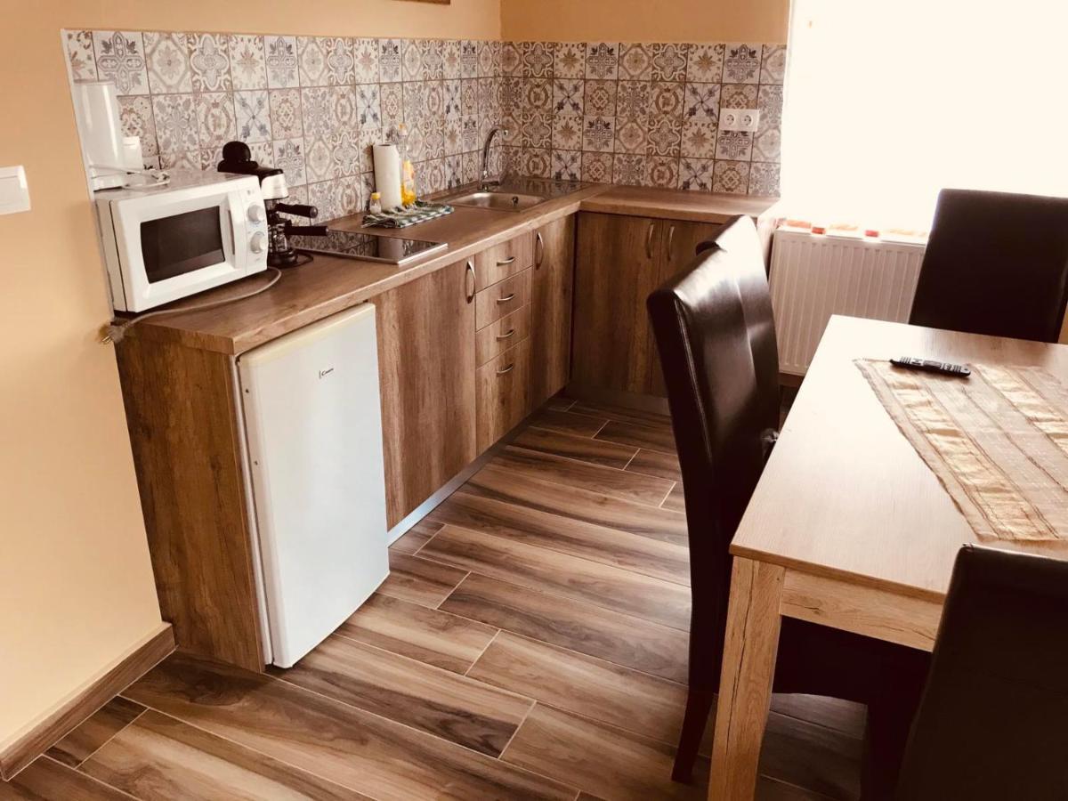 Adrienn Apartman Sárvár Dış mekan fotoğraf