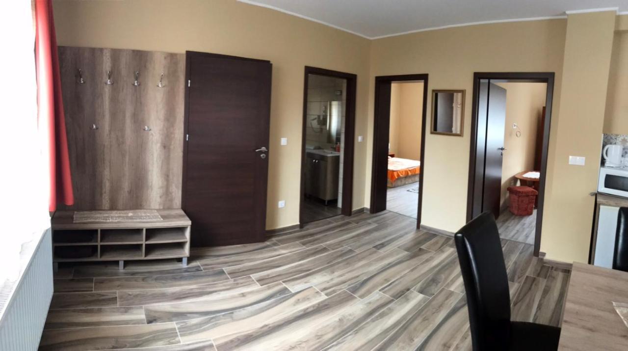 Adrienn Apartman Sárvár Dış mekan fotoğraf