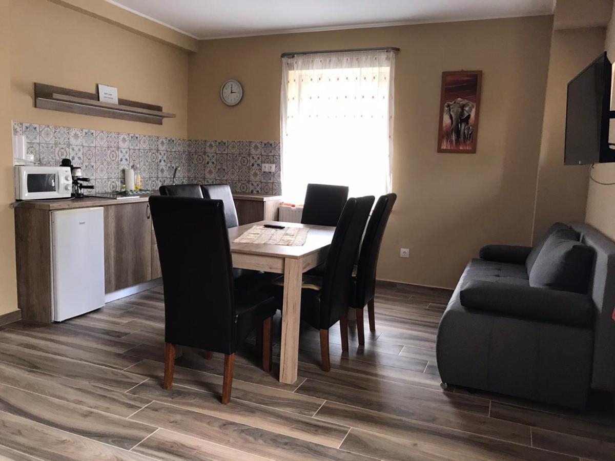 Adrienn Apartman Sárvár Dış mekan fotoğraf